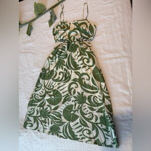SHEIN Green Leaf Print Midi Dress
New no tags